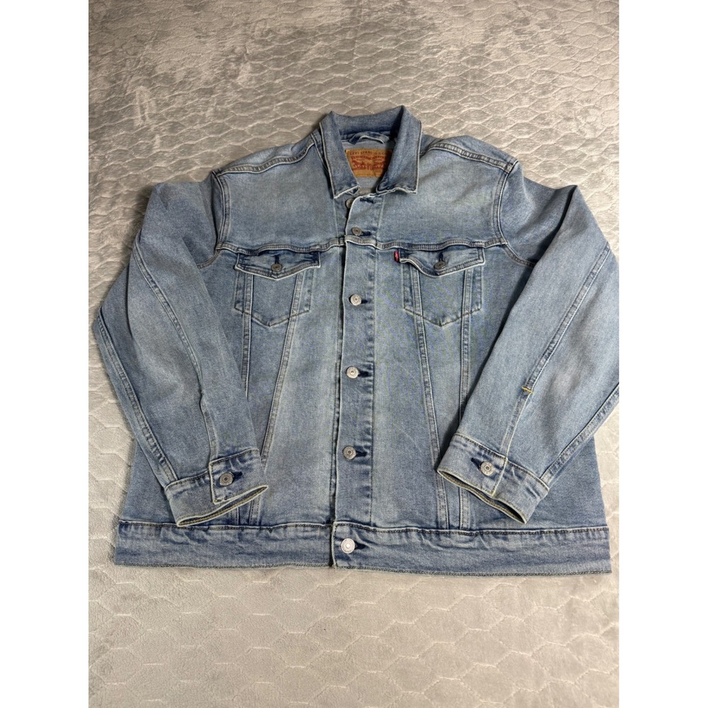 Levi Strauss & Co Men XL Light Wash Denim Trucker Jacket Y2K Streetwear Blue